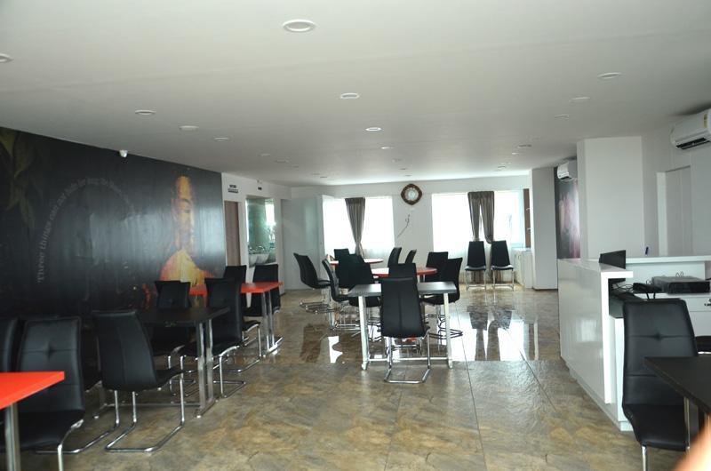 Hotel The Grand Parshwanath Sankeshvar Exteriör bild